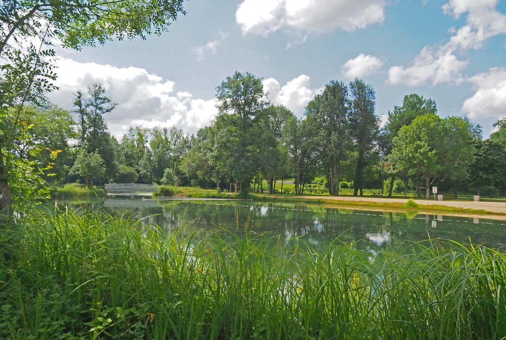 Plan d’eau de la base de loisirs de Saint-Mâcoux