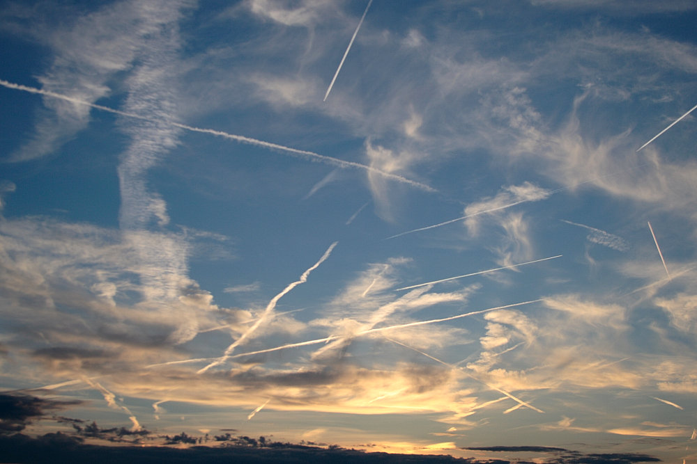 planes & clouds