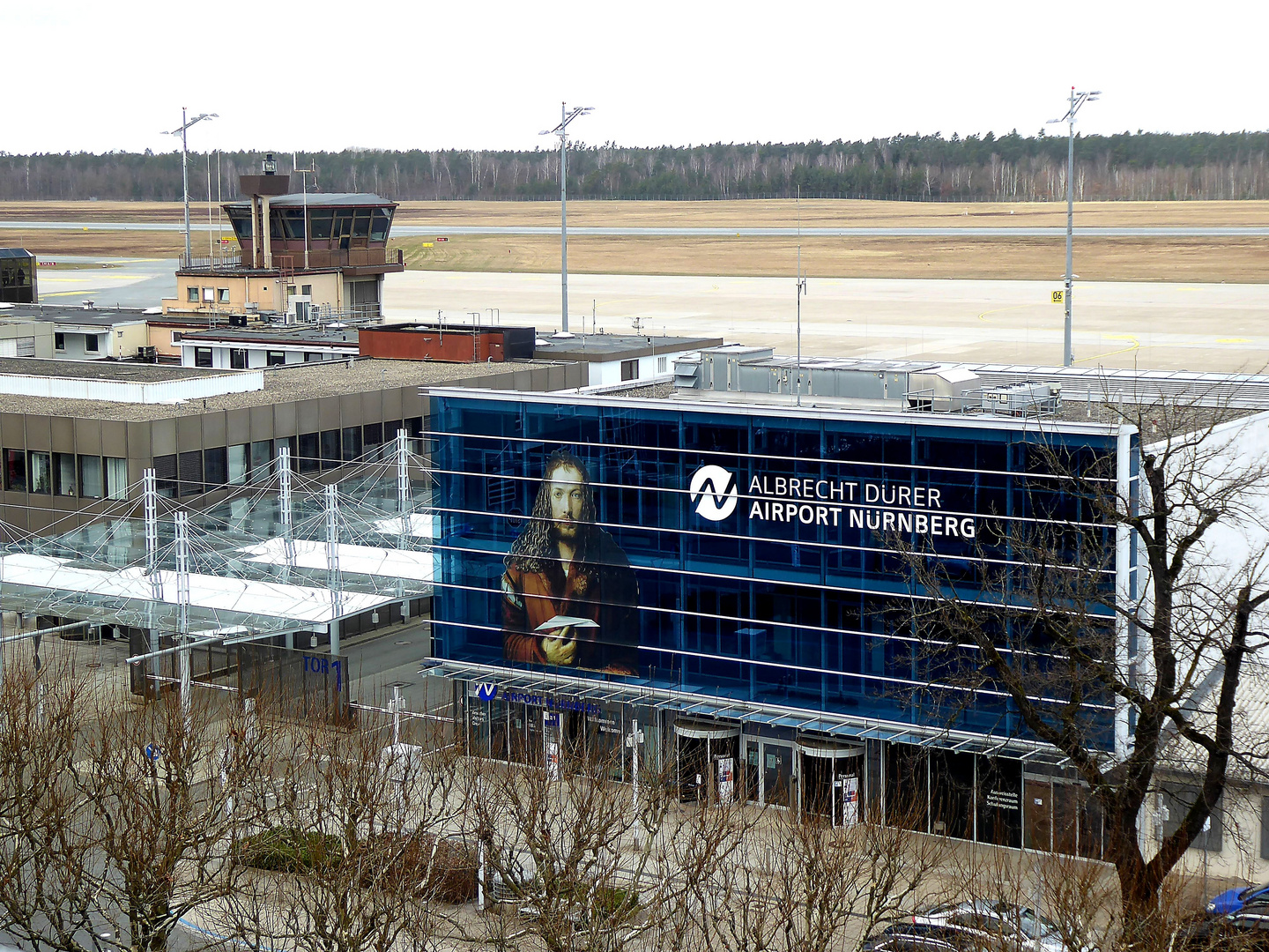 Planespotter am Airport Nürnberg