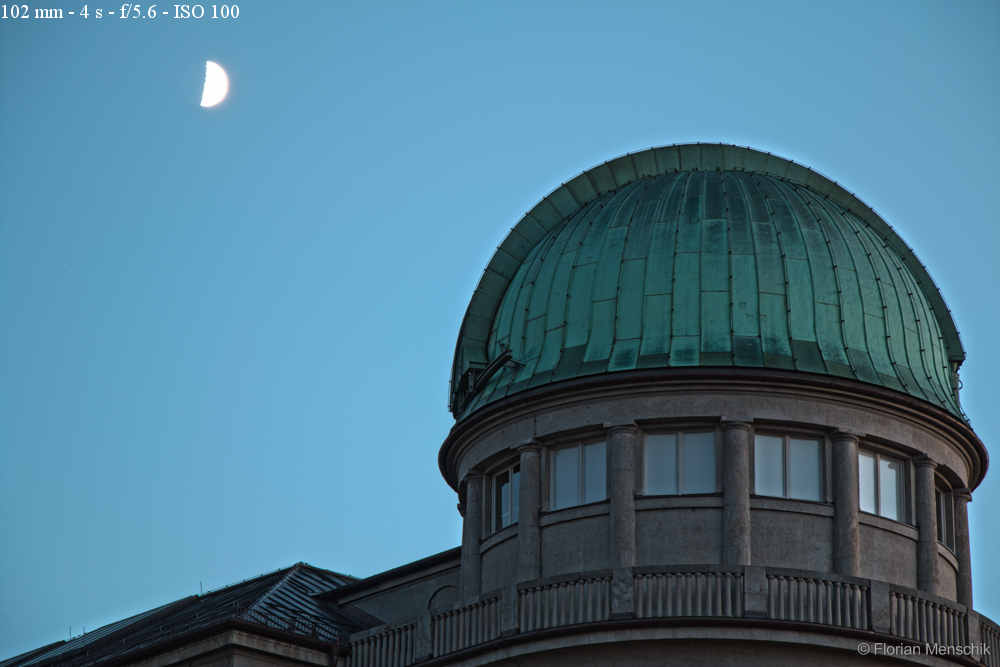 Planetarium am Abend (HDR-Aufnahme)