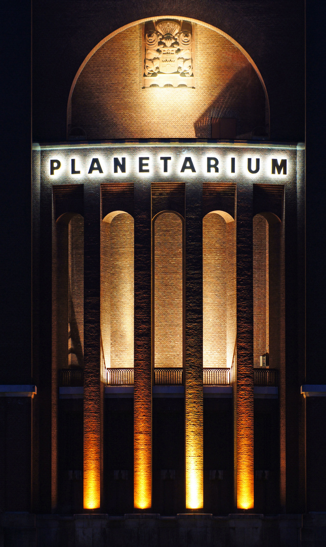 Planetarium Hamburg - noch mehr ein Stück weiterer