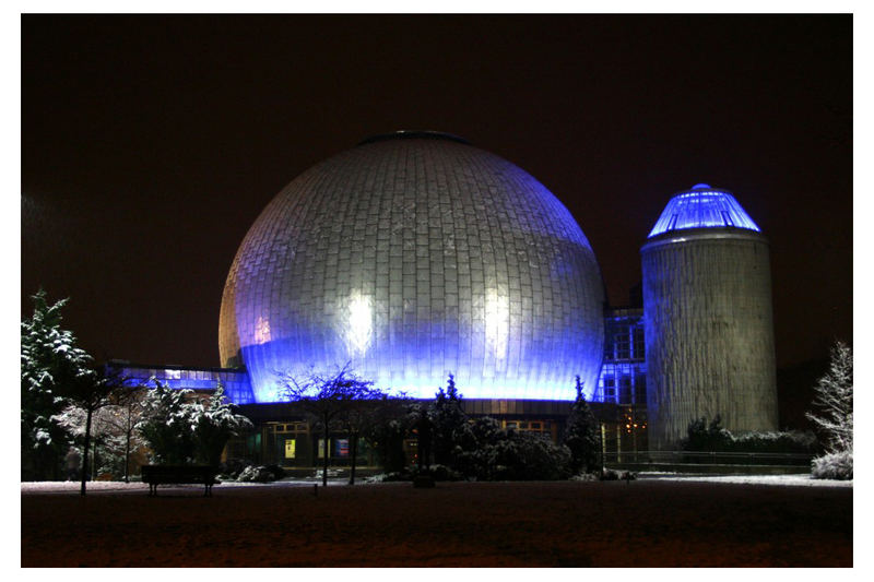 Planetarium im Schnee