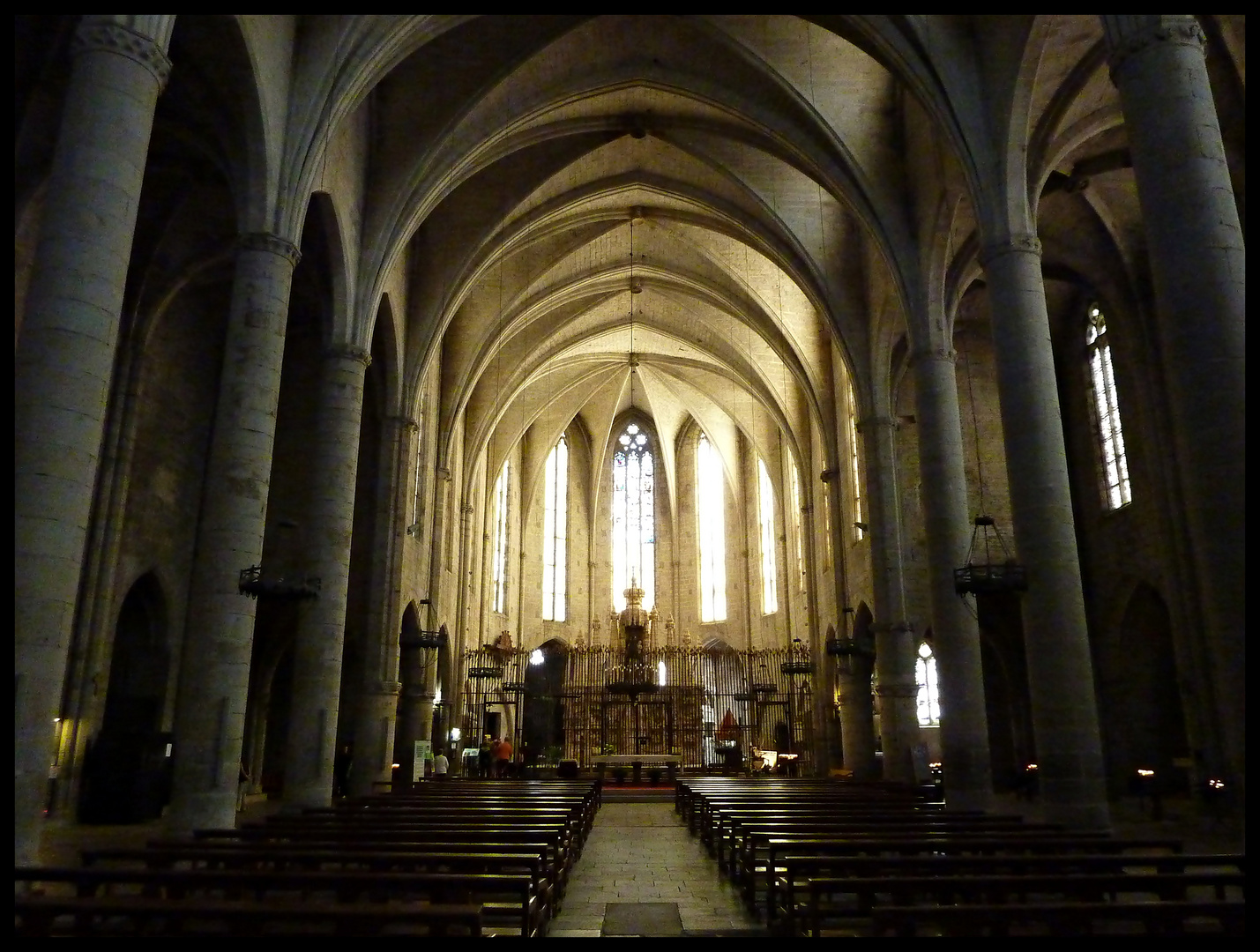 PLANTA BASILICAL DE SANTA MARÍA - CASTELLÓ    D´ EMPURIES