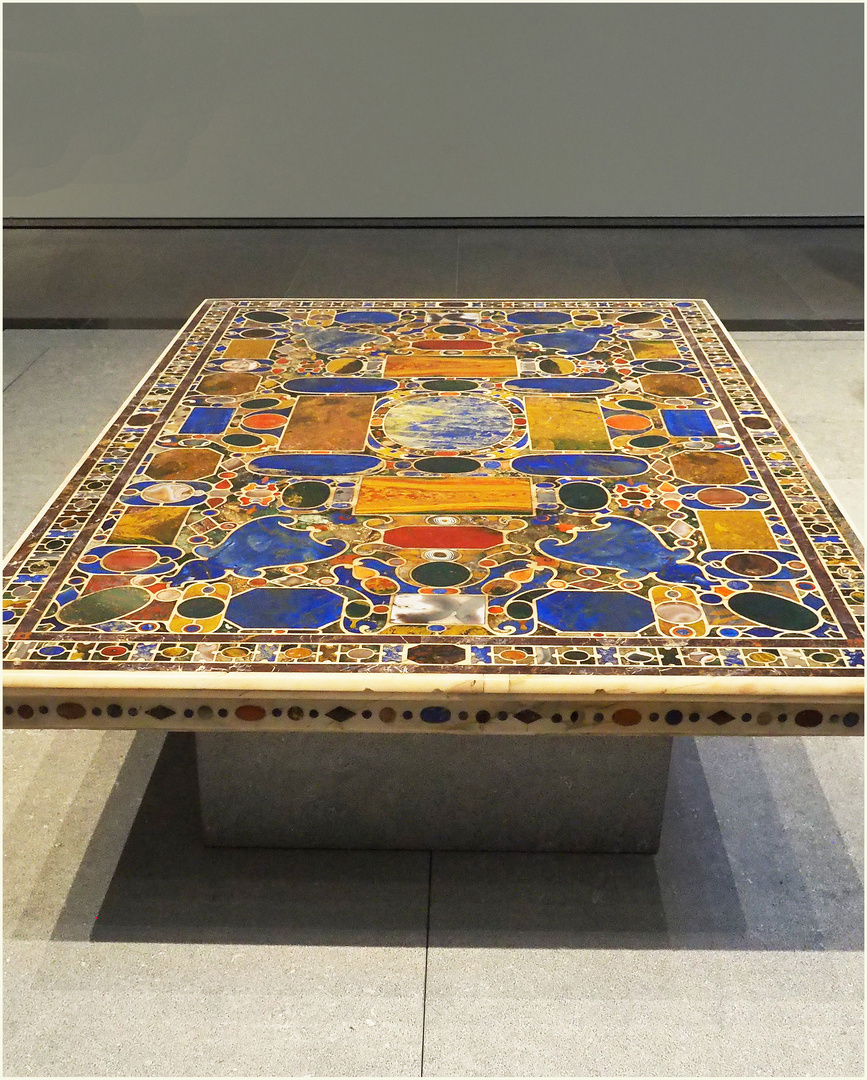 Plateau de table dit « Tavolino di Gioie »