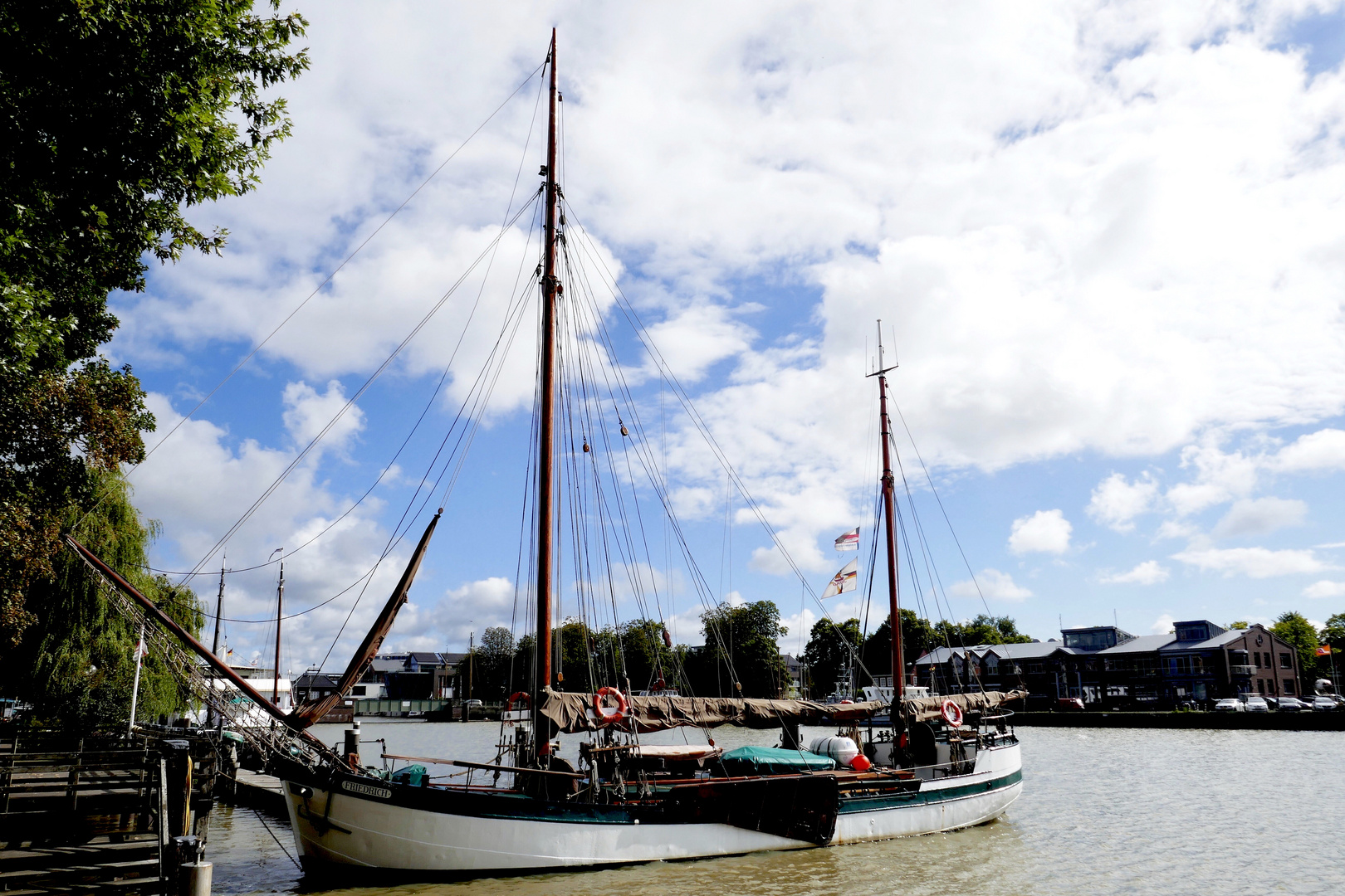 Plattboden-Segelschiff