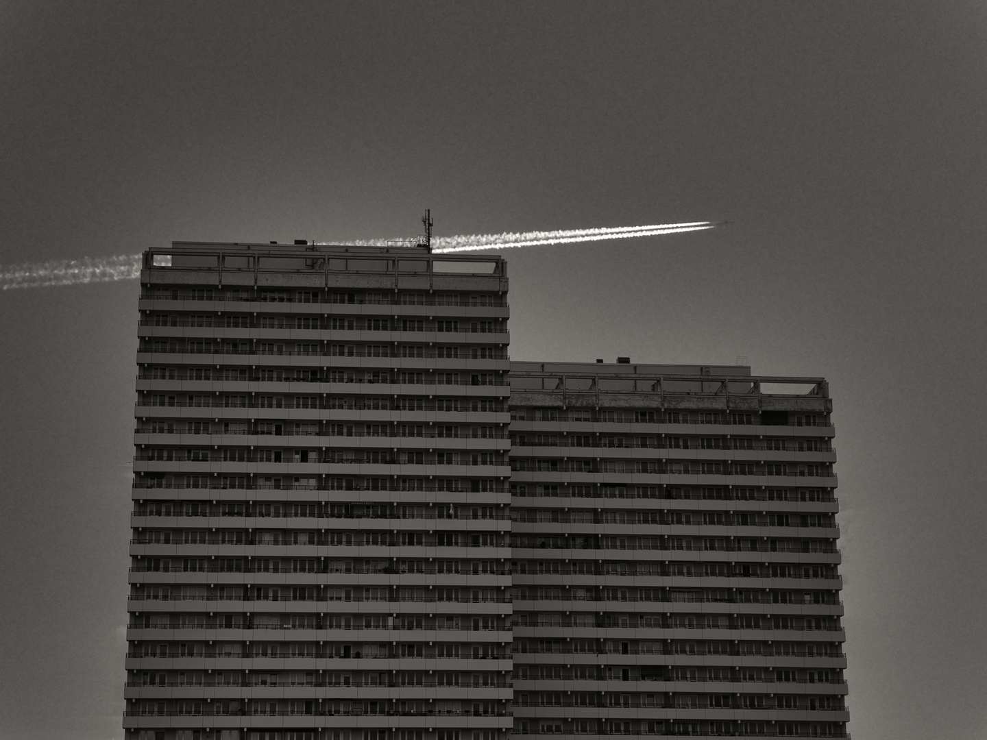 Plattenbau am Helene Weigel Platz