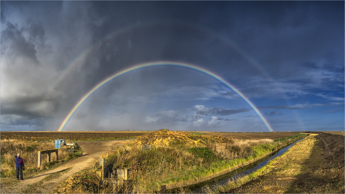 plattes land mit regenbogen