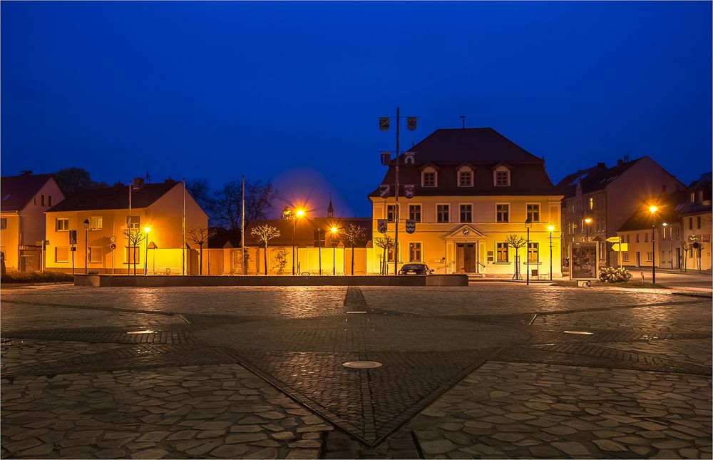 Platz des (himmlischen) Friedens