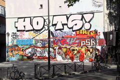 Platz Graffitti Paris 75010 +KAMPF am KANAL