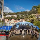 Platz vor dem Casino Monte Carlo mit Spiegelkugel