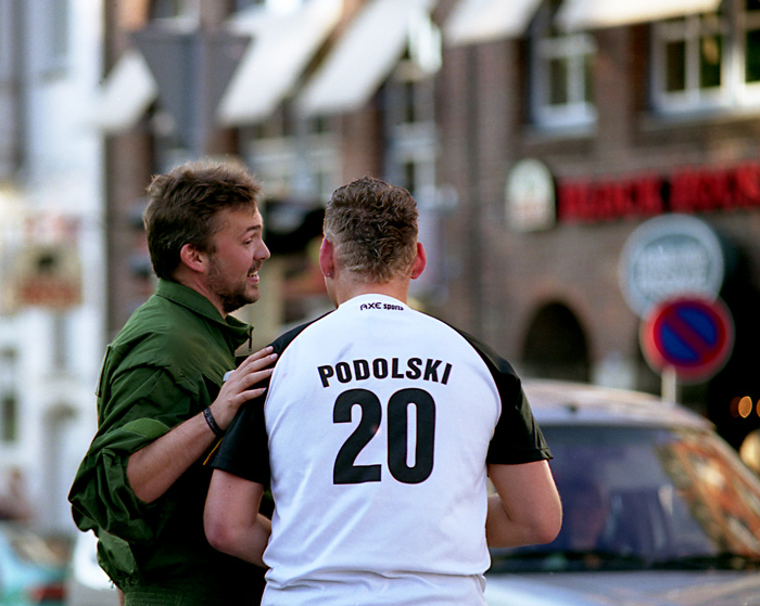 Platzverweis für Podolski