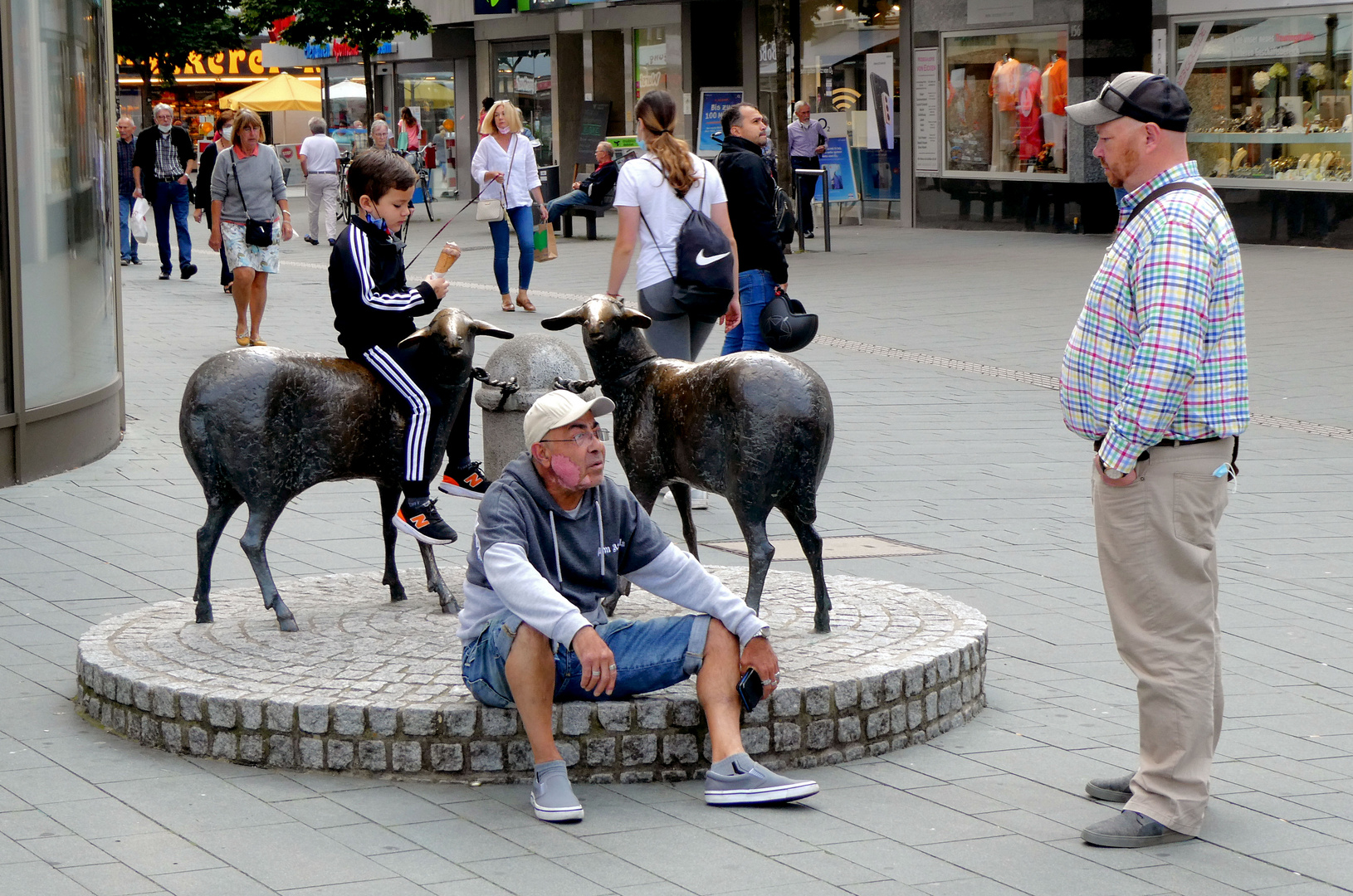 Plausch an den Plastiken