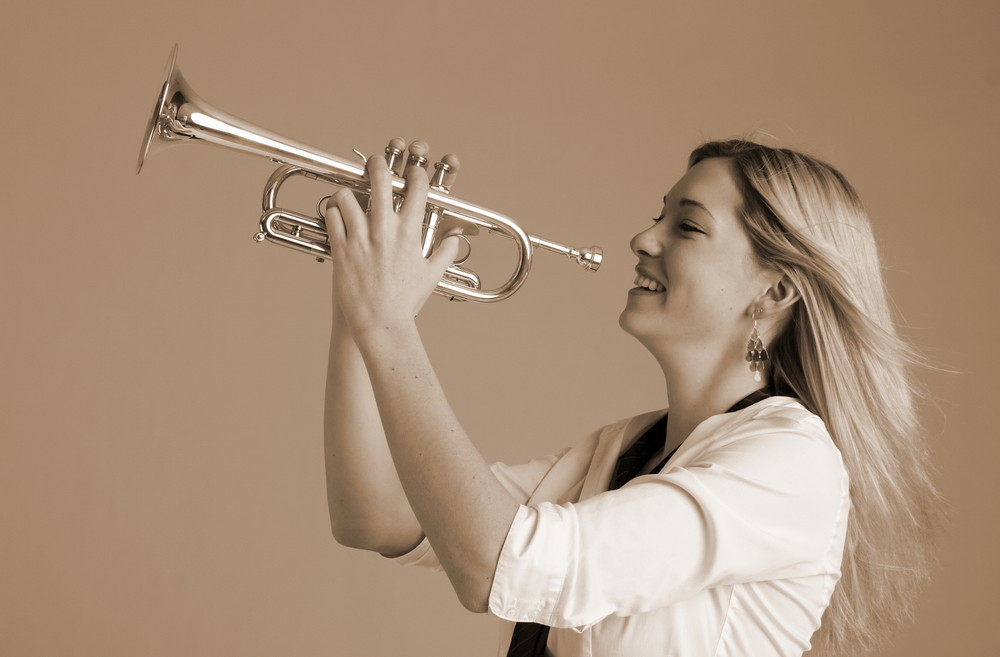 play the trumpet