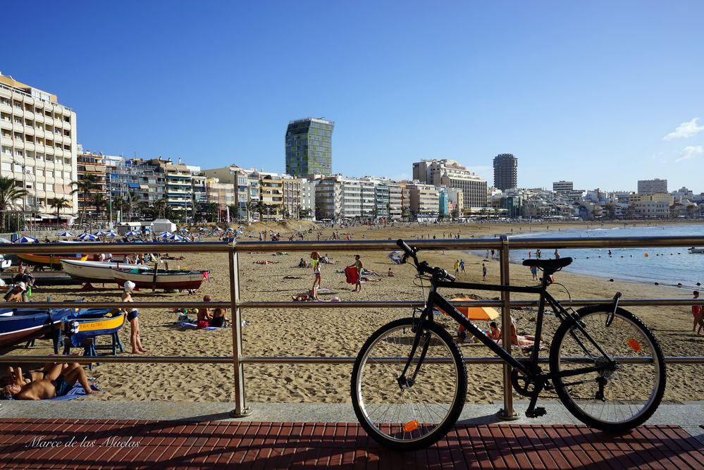 ...Playa de las Canteras 2...