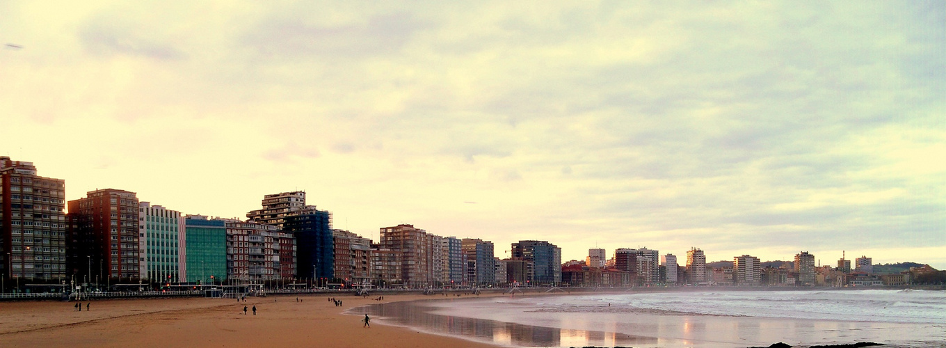 playa de s. lorenzo