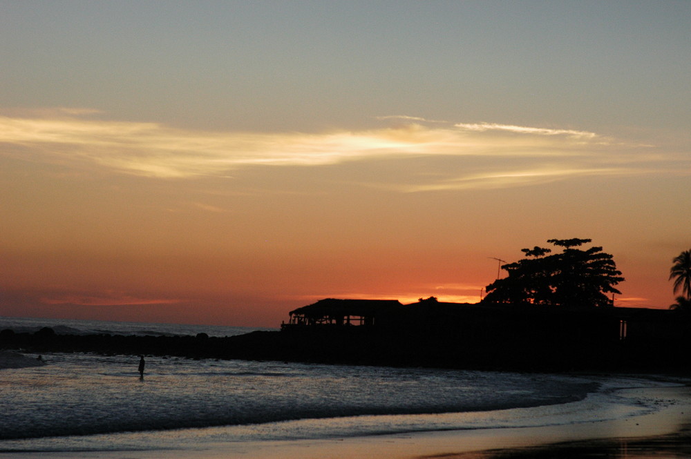 playa el zonte, el salvador.