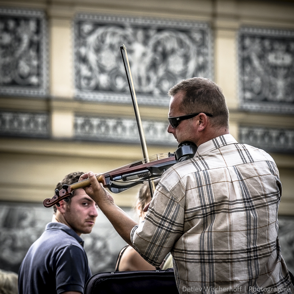 playing the fiddle Foto & Bild streetfotografie mit menschen, street