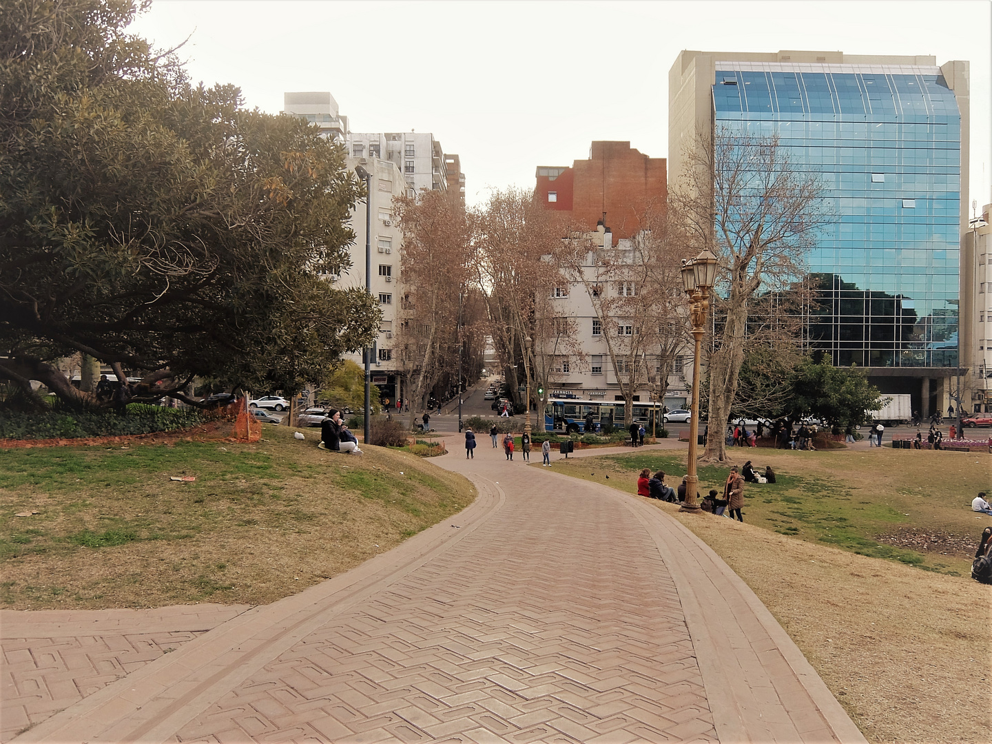 PLAZA BARRANCAS DE BELGRANO