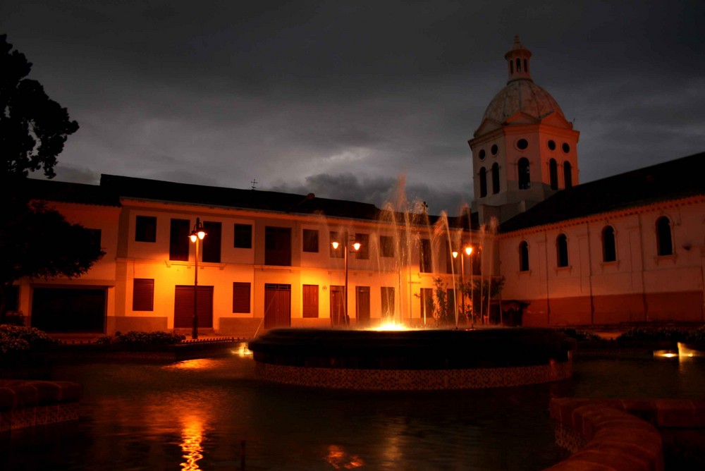 Plaza Cuenca Ecuador