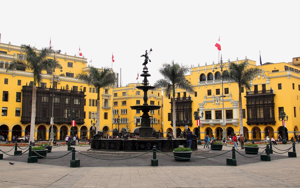 Plaza de Armas de Lima de Gaby Larrañaga 