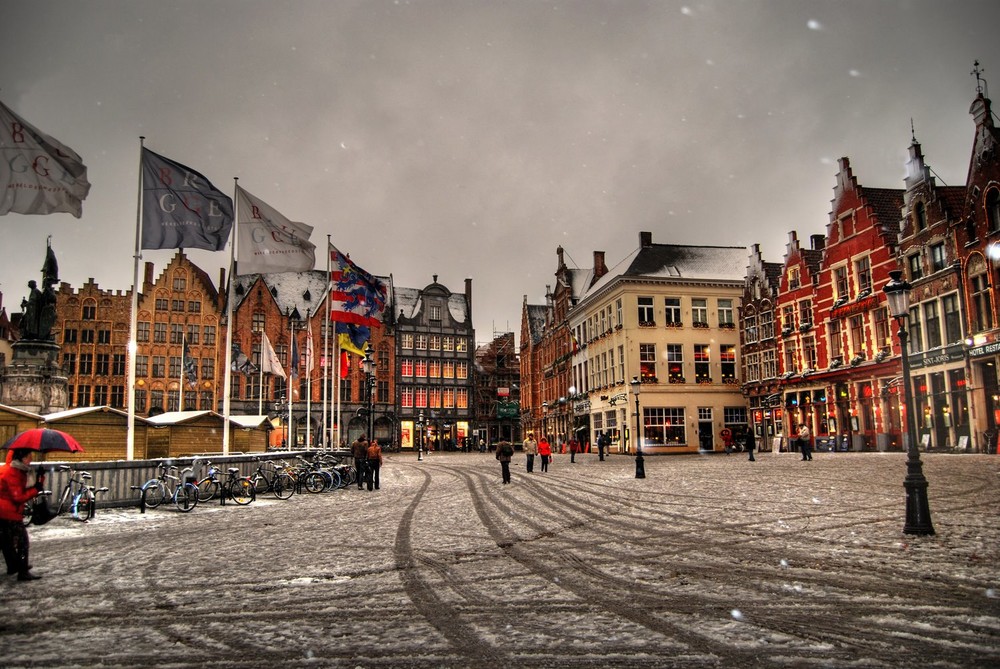 plaza de brujas nevando