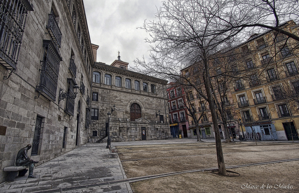 ...Plaza de la Paja...