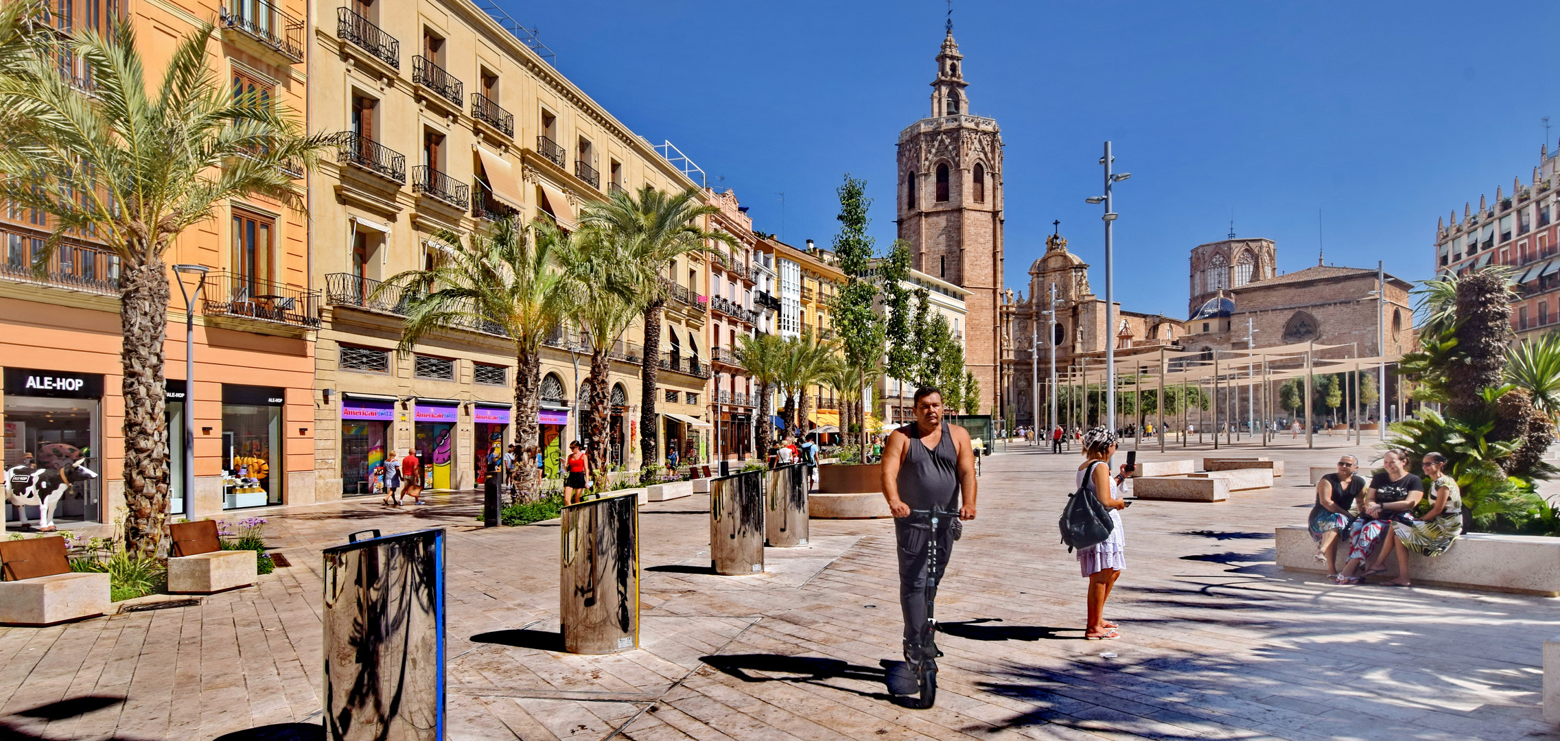 Plaza de la Reina mit Kathedrale