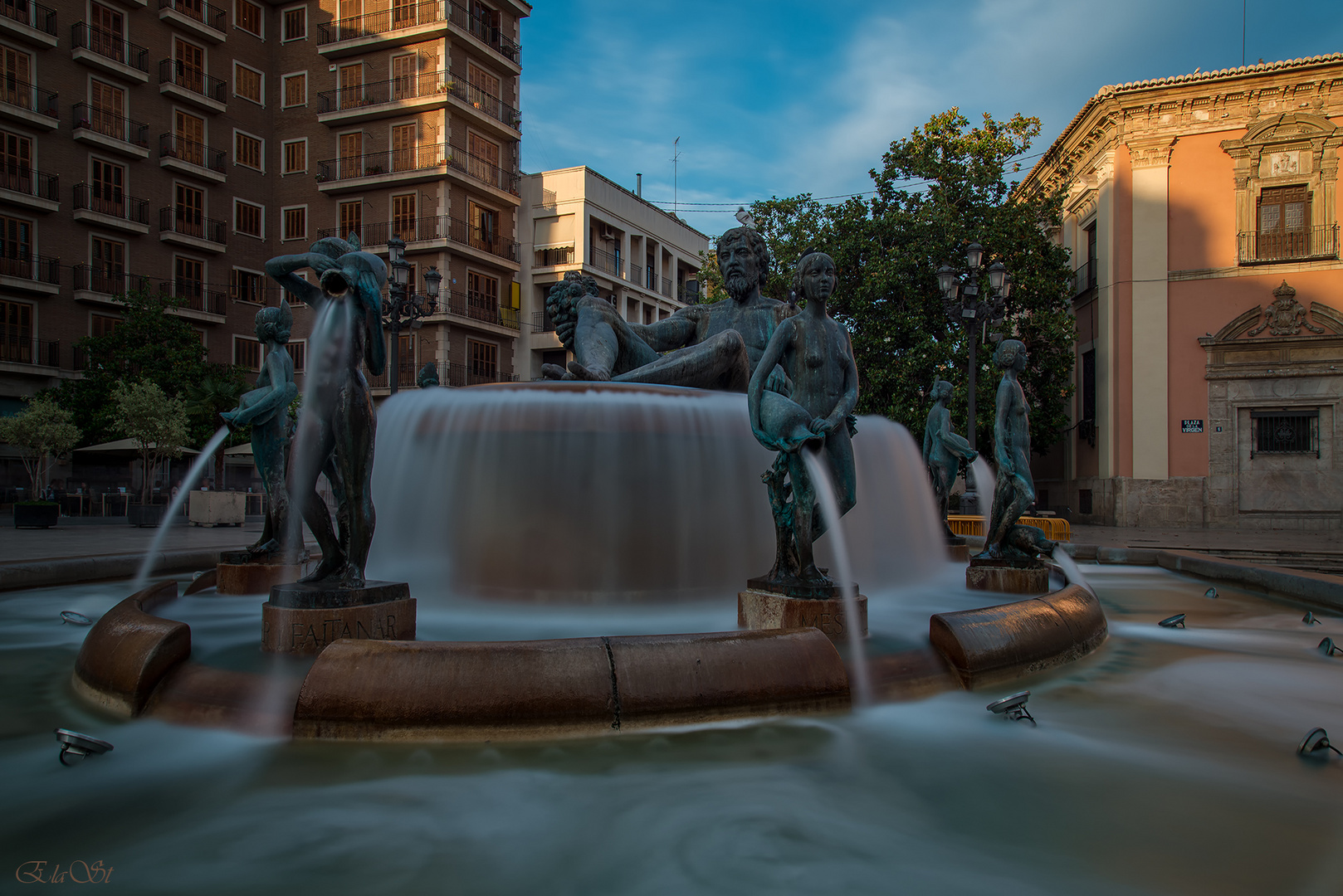 PLAZA DE LA VIRGEN