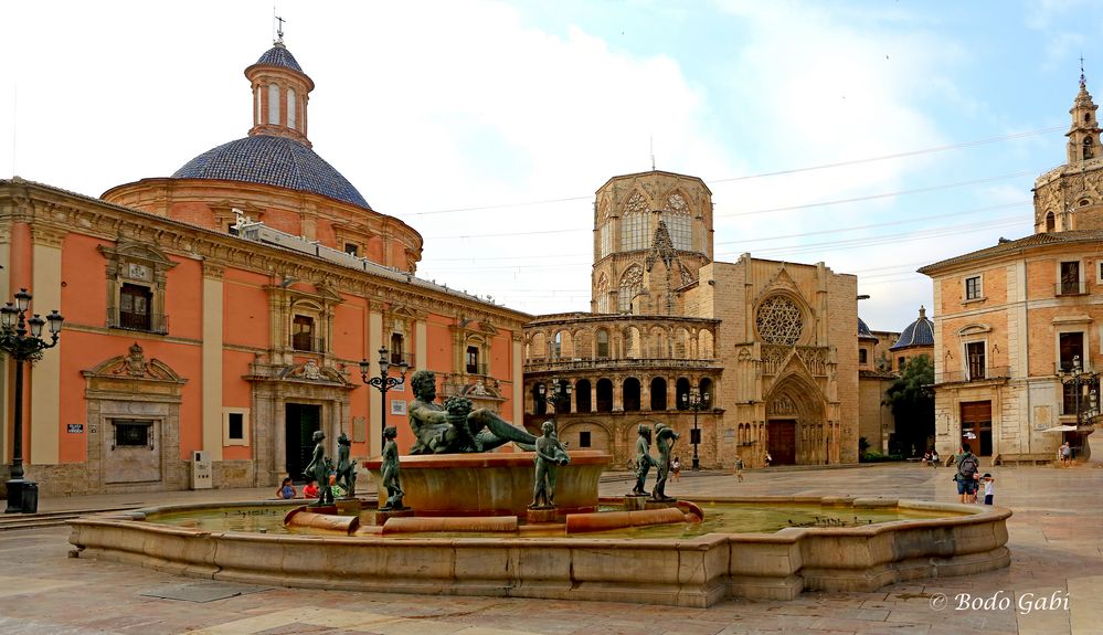 Plaza de la Virgen