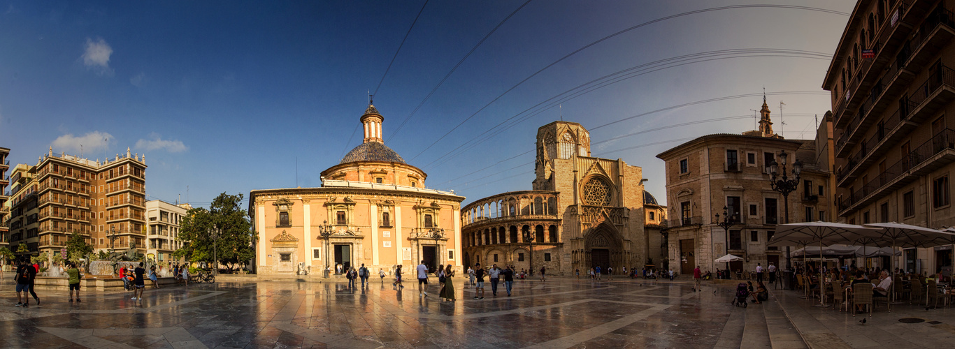 Plaza de la Virgen in Valenzia