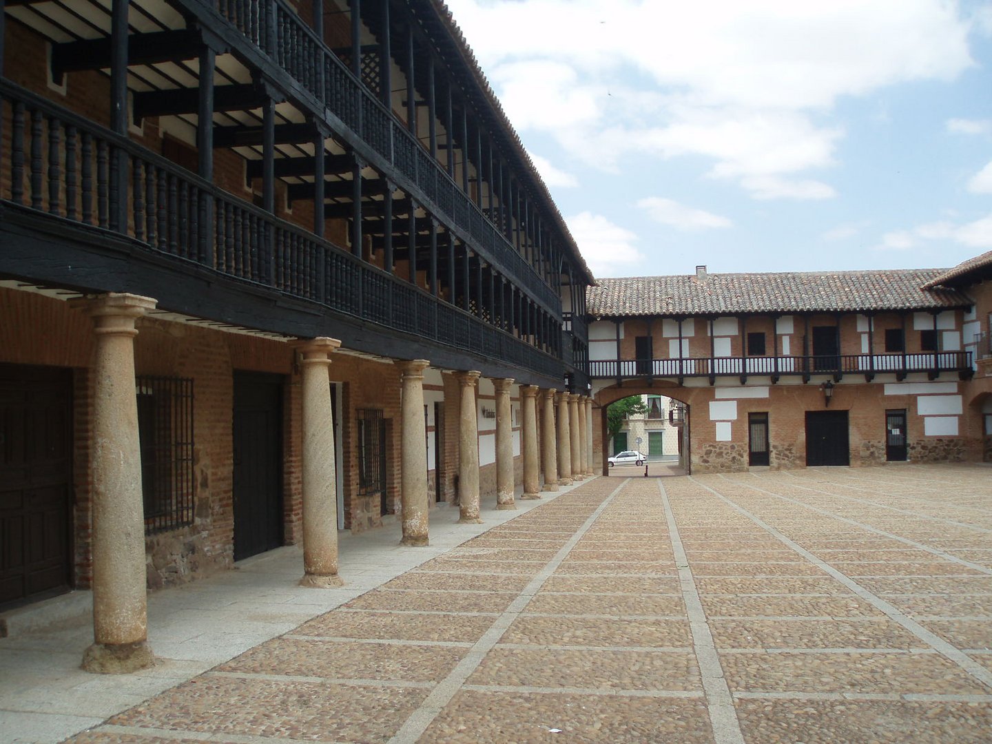 Plaza de San Carlos del Valle