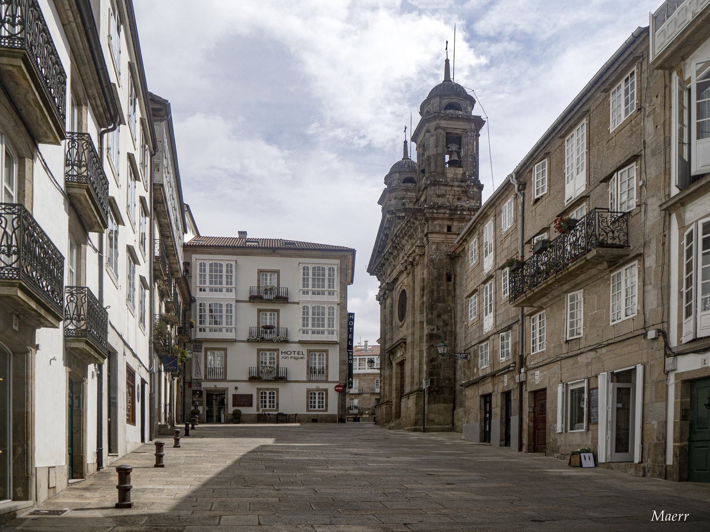 Plaza de San Miguel e Iglesia de San Miguel