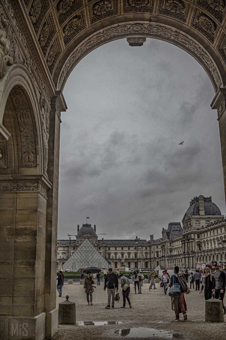 Plaza del Louvre