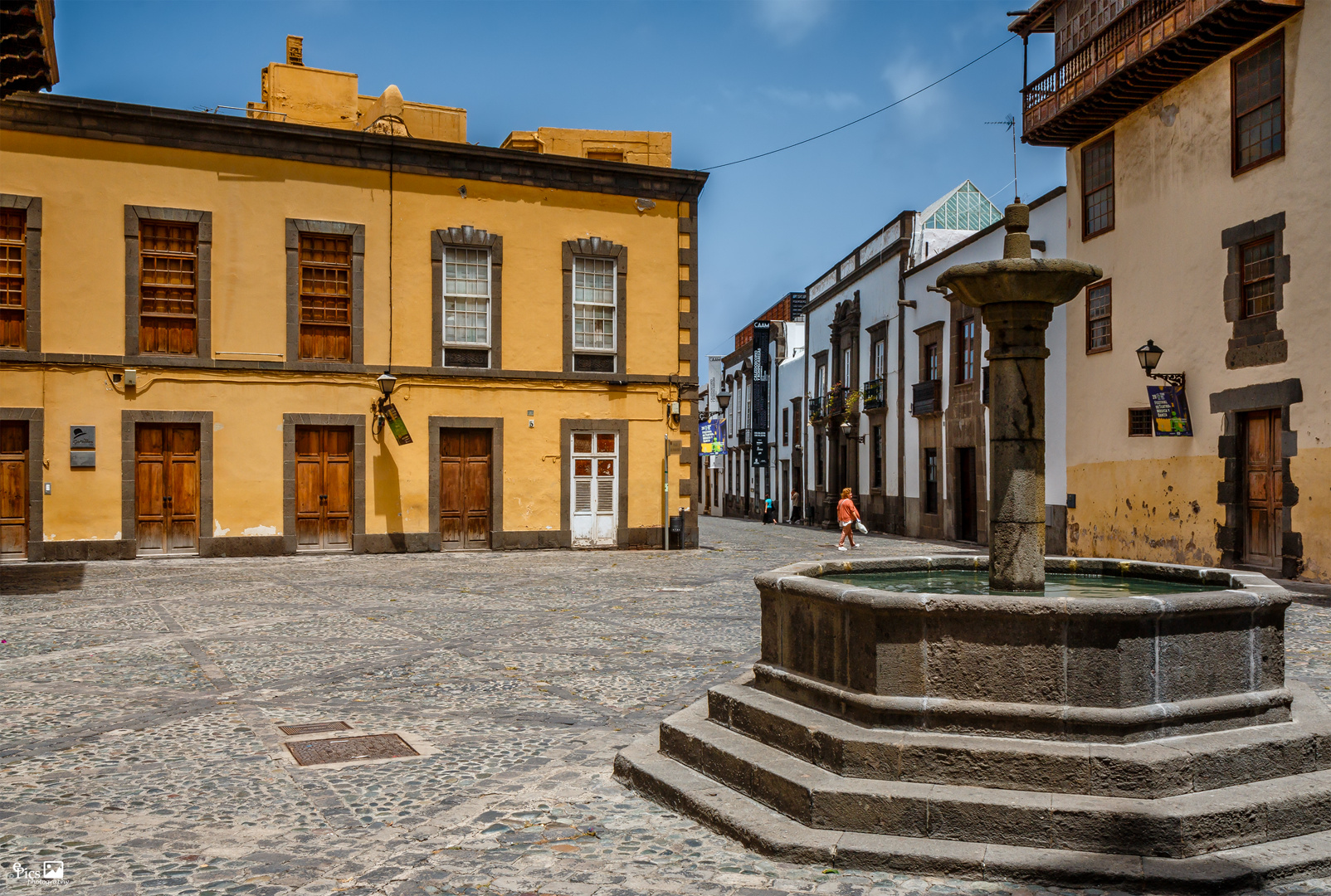 Plaza del Pilar Nuevo - Kanaren825