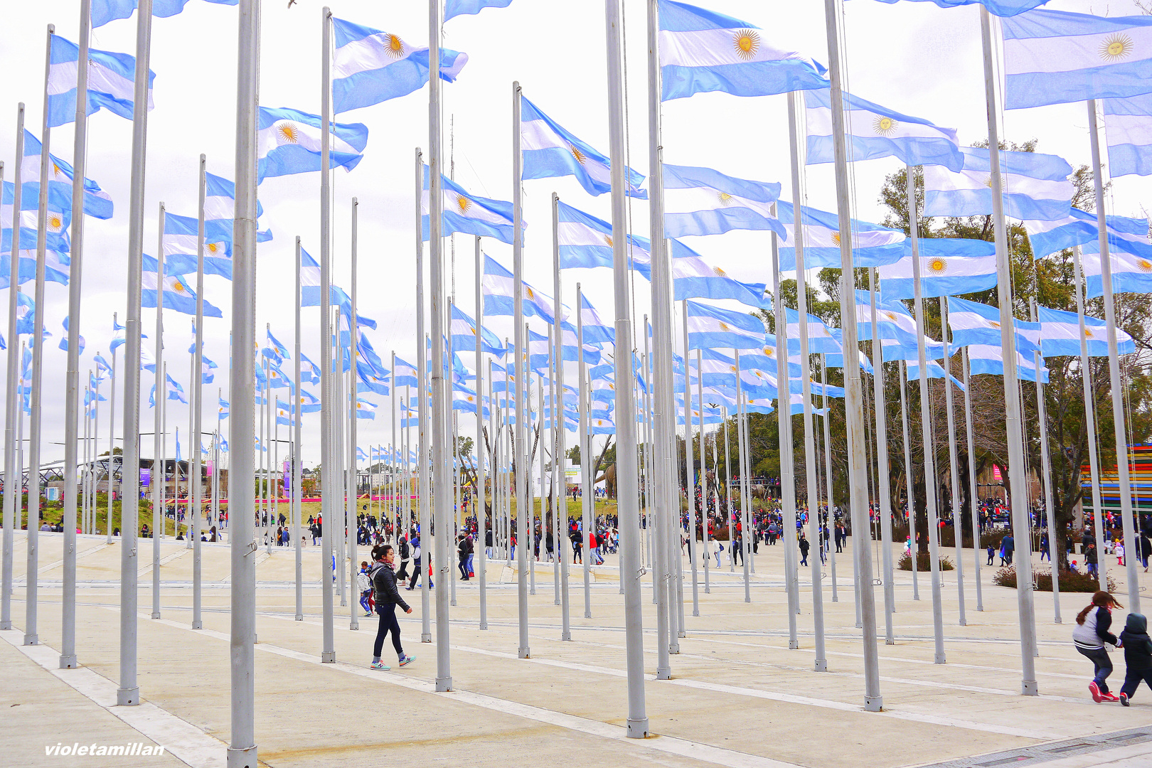 PLAZA E LAS BANDERAS,TECNOPOLIS