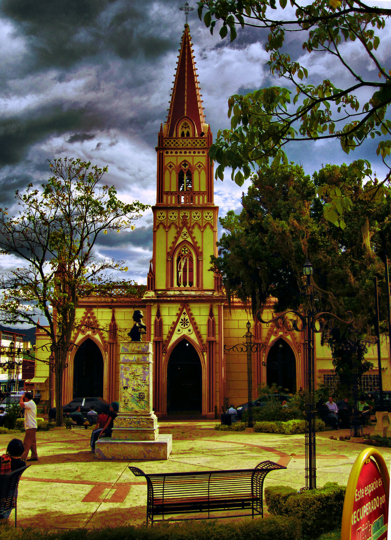 plaza el llano merida