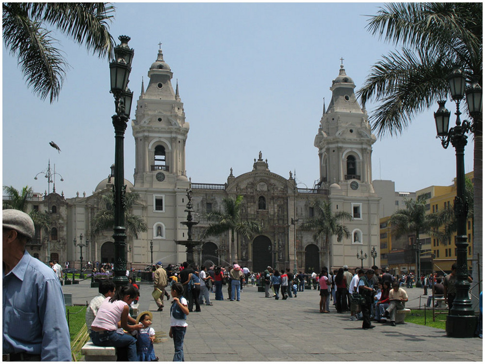 PLAZA MAYOR DE LIMA