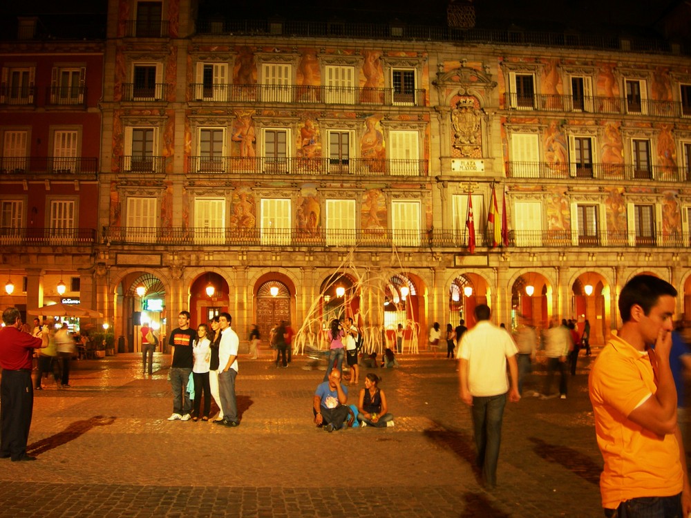 plaza mayor de nuit