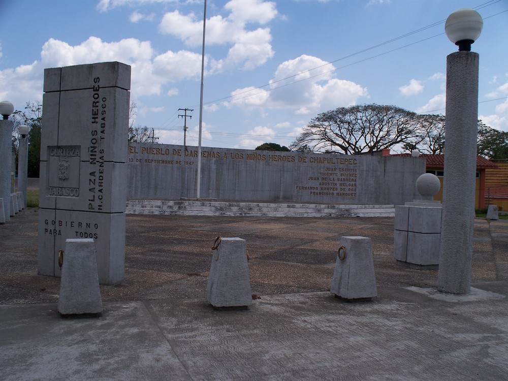 plaza niños heroes de cardenas tabasco