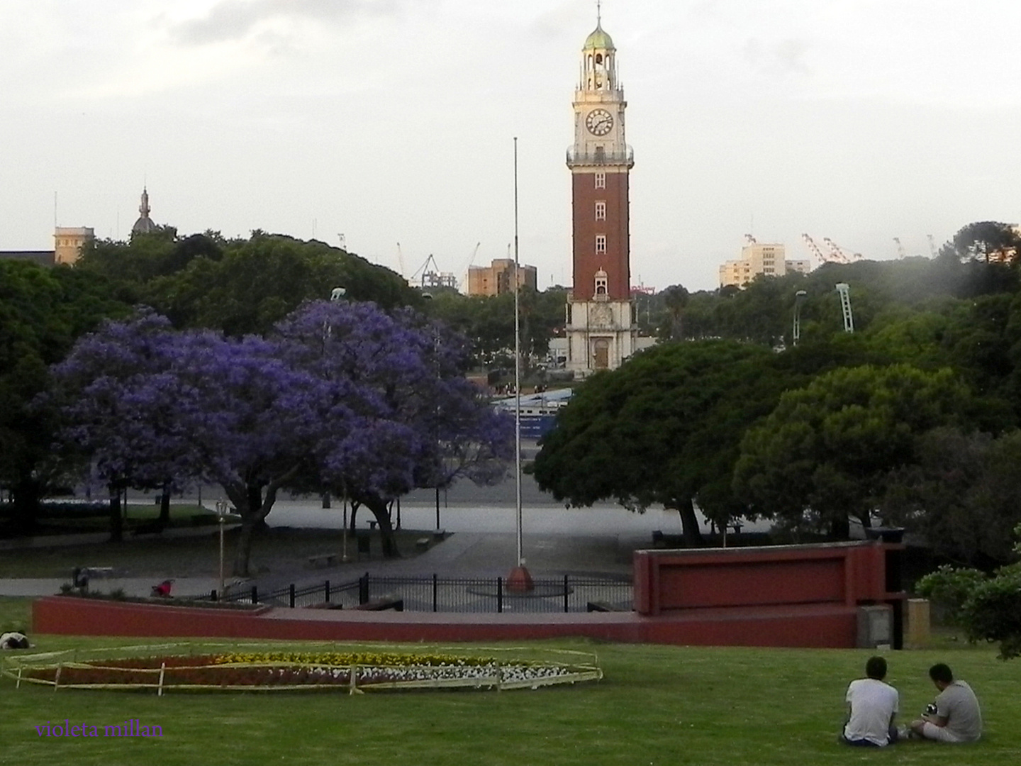 PLAZA SAN MARTÍN,Y AL FONDO RETIRO LA TORRE DE LOS INGLESES