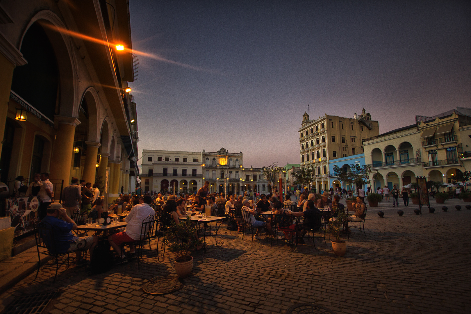 Plaza Vieja bei Nacht!