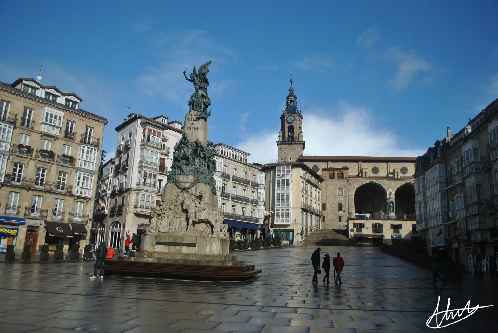 Plaza y batalla