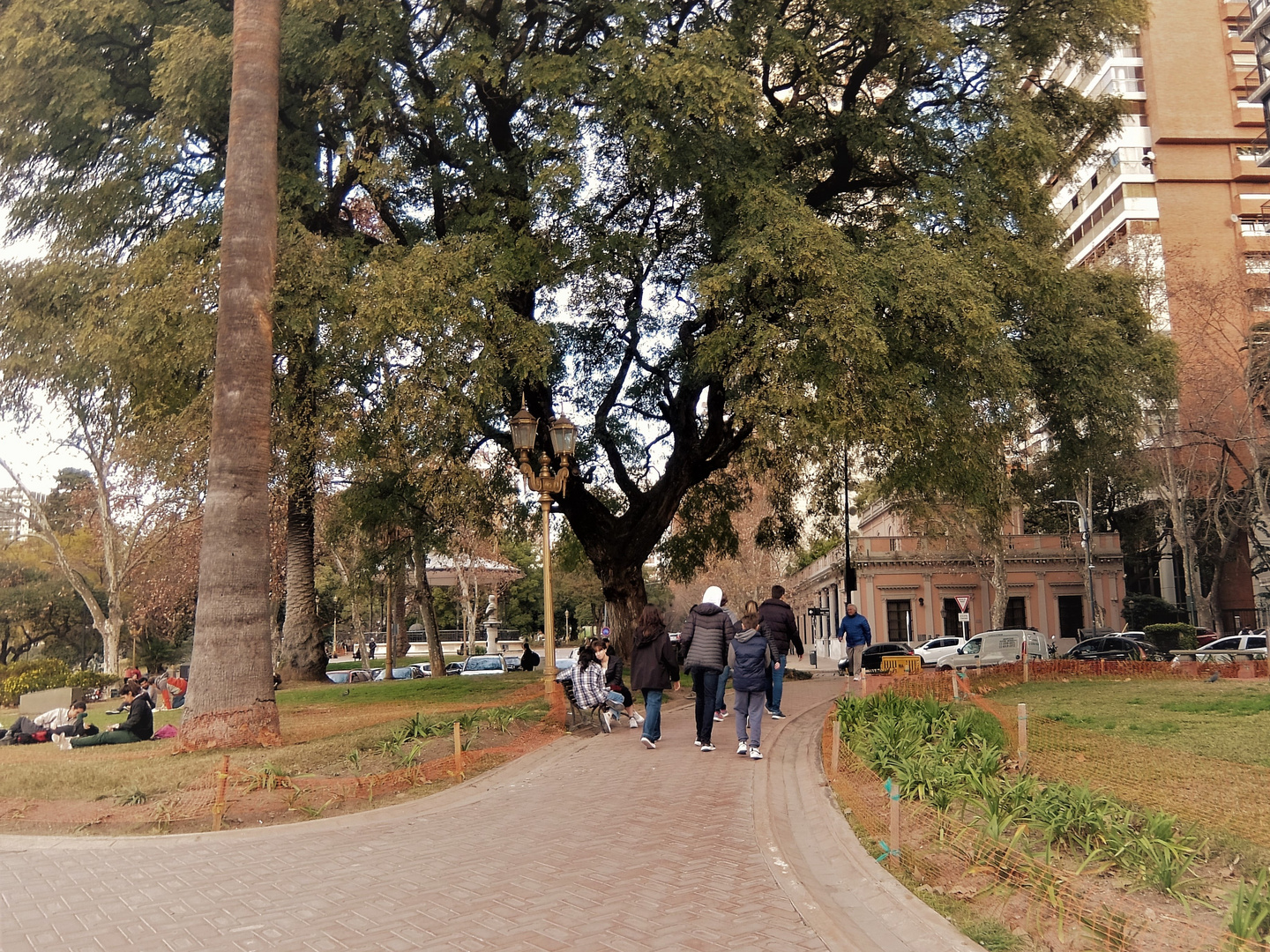 PLAZAS DE BARRIOS,BUENOS AIRES