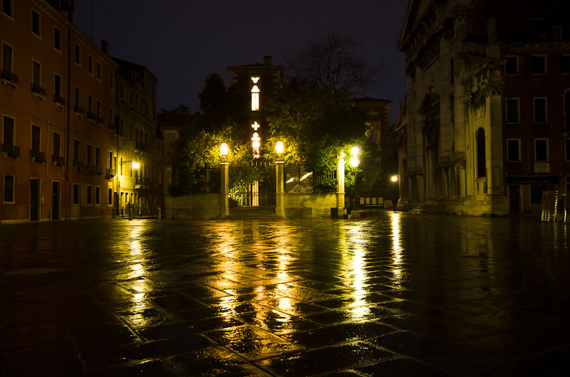 Plazzo bei Nacht