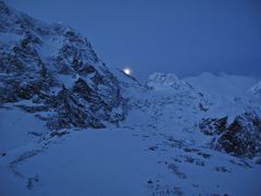 pleine lune sur le mont collon (arolla) I