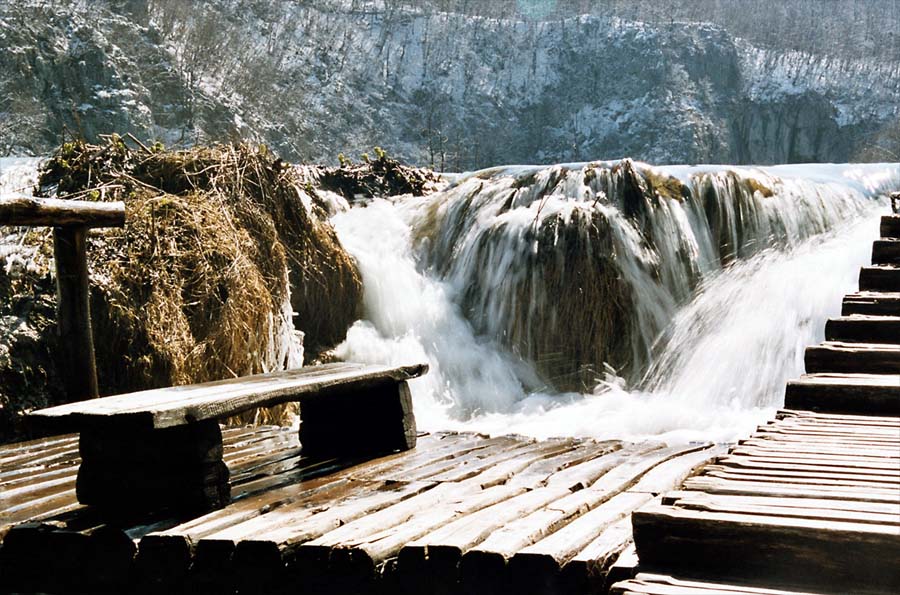 Plitvice on ice (8) - feuchte Sitzgelegenheit