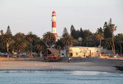 P_Lleuchtulrm Palmen Namibia IMG_1876 (2)