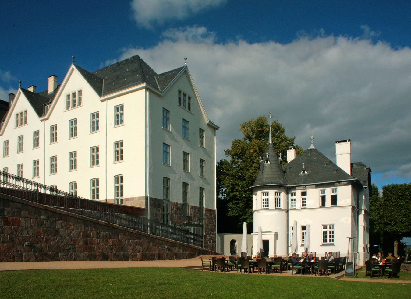 Plöner Schloss mit Pförtnerhaus