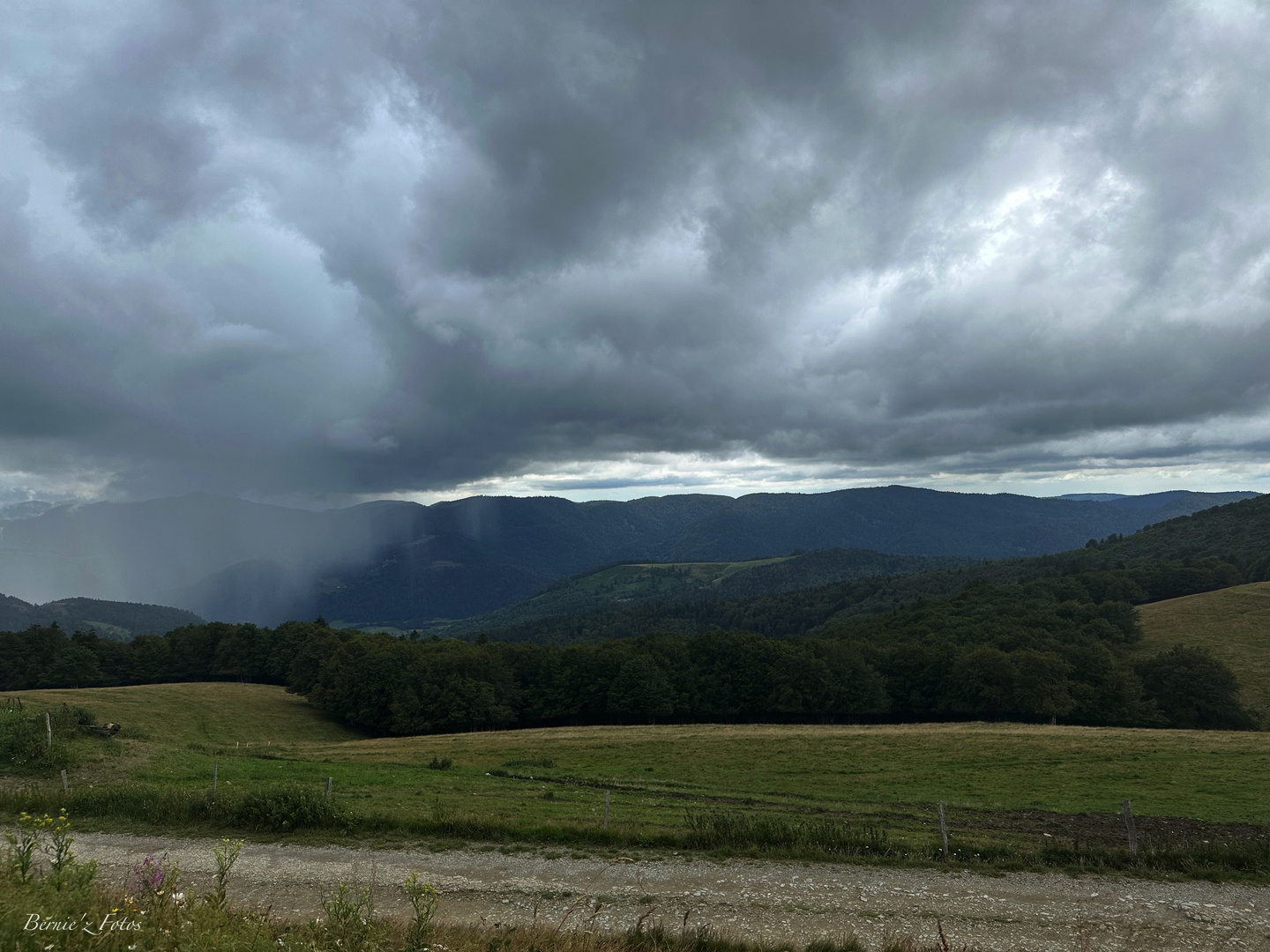 Pluie sur les crêtes Vosgiennes