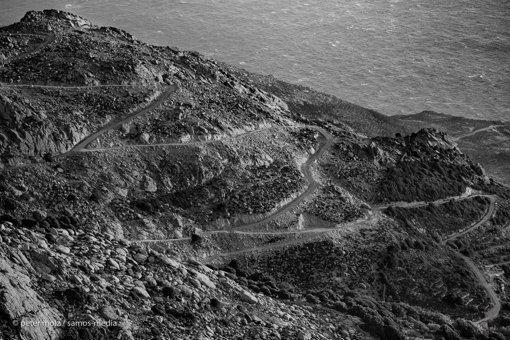 _PMZ0964-20170706-Ikaria_west_coast_dirt_road_to_amalou_SW_1400px